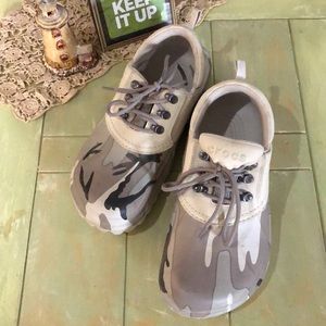 Men’s Crocs Camo Clogs